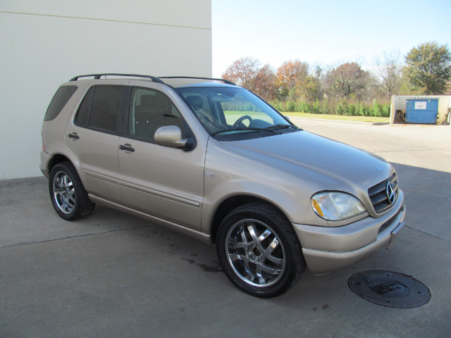 2001 Mercedes-Benz M-Class AWD Wagon Automatic VERY NICE