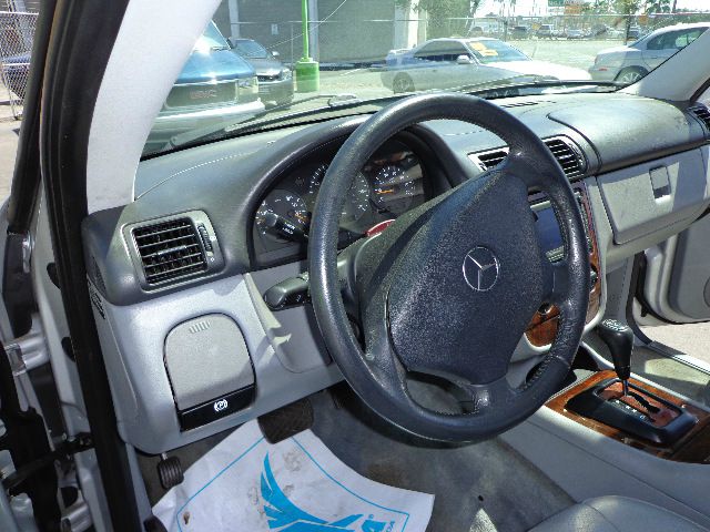 2001 Mercedes-Benz M-Class AWD Wagon Automatic VERY NICE