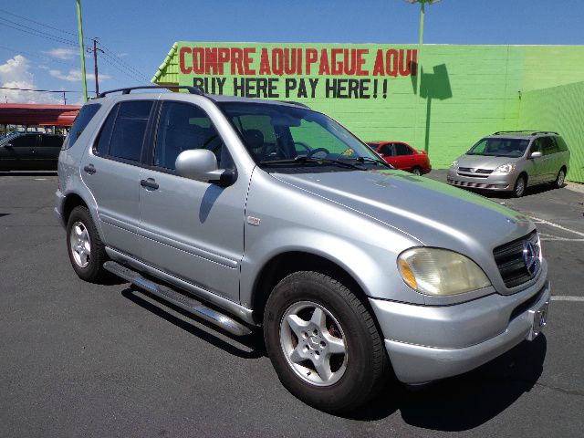 2001 Mercedes-Benz M-Class AWD Wagon Automatic VERY NICE