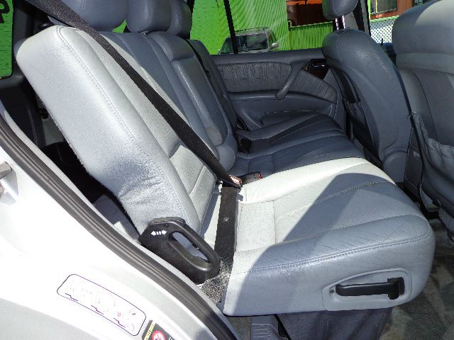 2001 Mercedes-Benz M-Class AWD Wagon Automatic VERY NICE