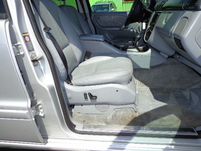 2001 Mercedes-Benz M-Class AWD Wagon Automatic VERY NICE
