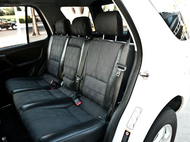 2001 Mercedes-Benz M-Class AWD Wagon Automatic VERY NICE