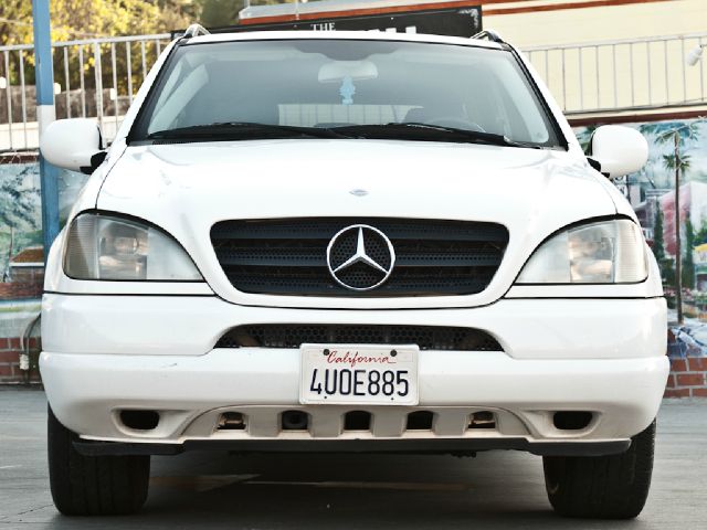 2001 Mercedes-Benz M-Class AWD Wagon Automatic VERY NICE