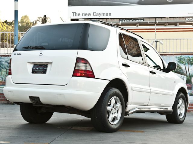 2001 Mercedes-Benz M-Class AWD Wagon Automatic VERY NICE