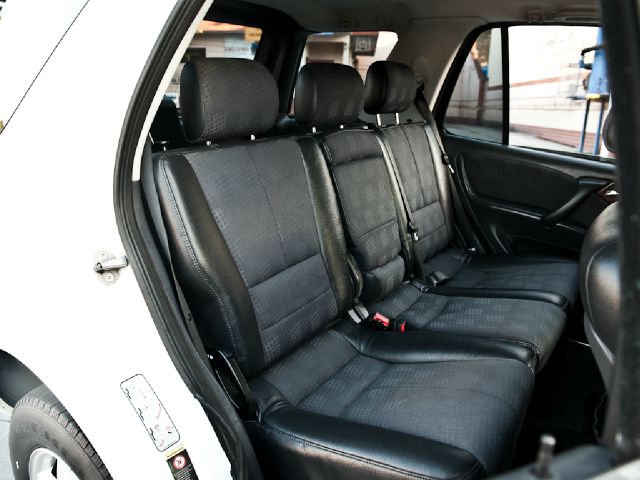 2001 Mercedes-Benz M-Class AWD Wagon Automatic VERY NICE