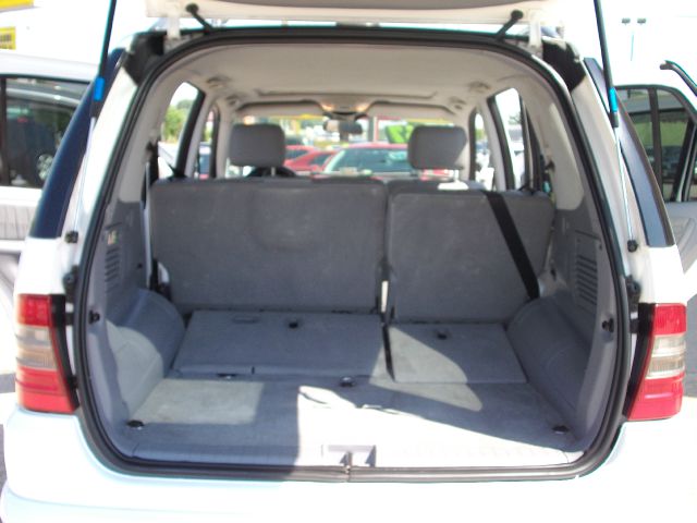 2001 Mercedes-Benz M-Class AWD Wagon Automatic VERY NICE