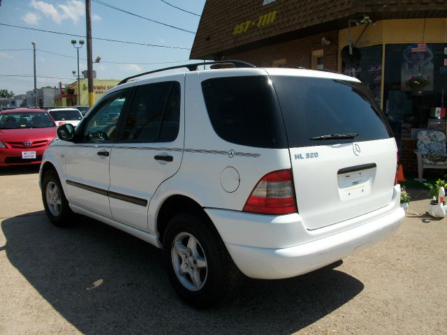 2001 Mercedes-Benz M-Class AWD Wagon Automatic VERY NICE
