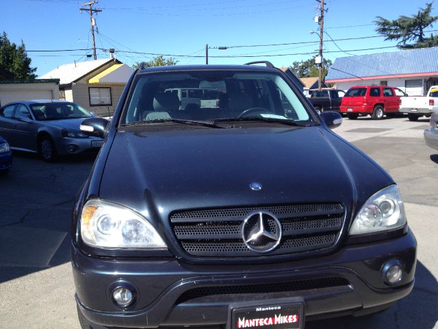 2002 Mercedes-Benz M-Class AWD Wagon Automatic VERY NICE