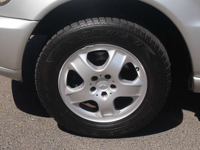 2002 Mercedes-Benz M-Class AWD Wagon Automatic VERY NICE