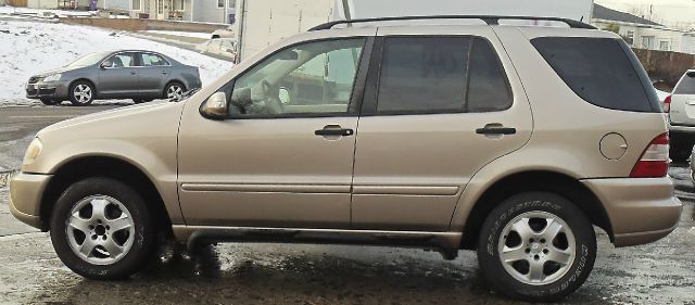 2002 Mercedes-Benz M-Class AWD Wagon Automatic VERY NICE