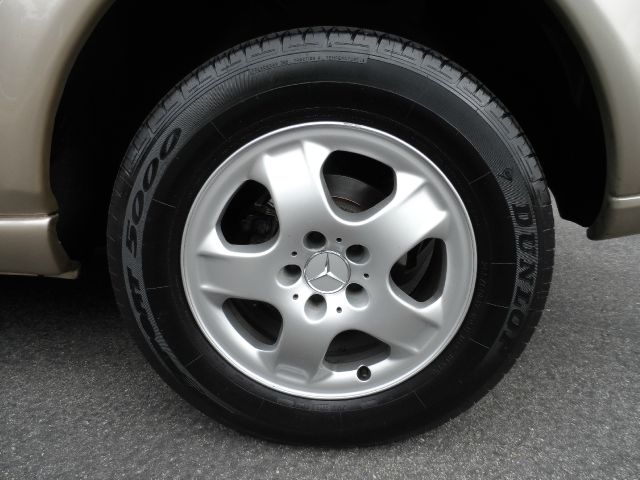 2002 Mercedes-Benz M-Class AWD Wagon Automatic VERY NICE