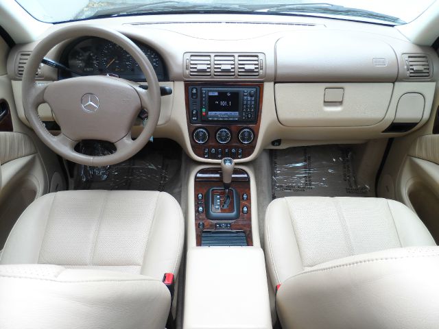 2002 Mercedes-Benz M-Class AWD Wagon Automatic VERY NICE