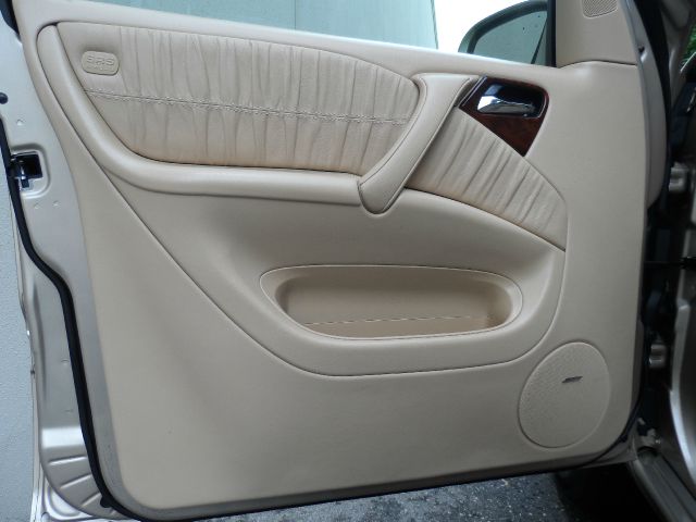 2002 Mercedes-Benz M-Class AWD Wagon Automatic VERY NICE