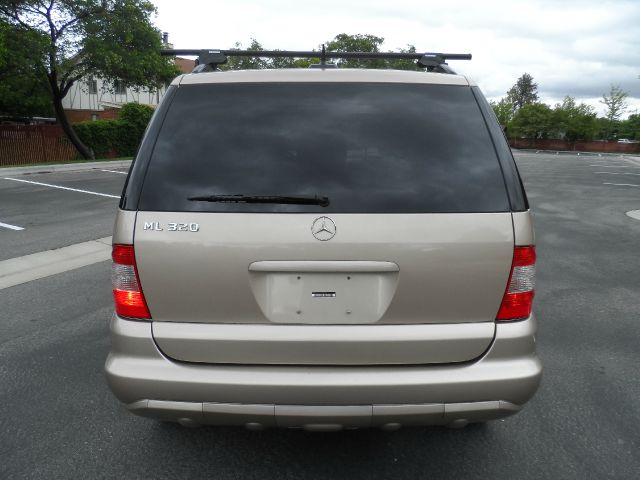 2002 Mercedes-Benz M-Class AWD Wagon Automatic VERY NICE