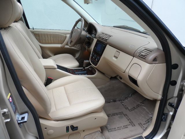 2002 Mercedes-Benz M-Class AWD Wagon Automatic VERY NICE