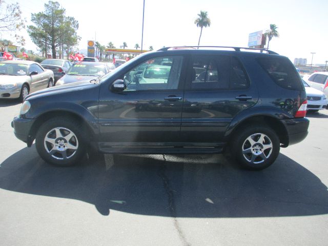 2002 Mercedes-Benz M-Class T6 AWD Leather Moonroof Navigation