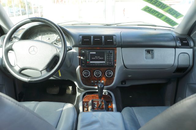 2002 Mercedes-Benz M-Class AWD Wagon Automatic VERY NICE