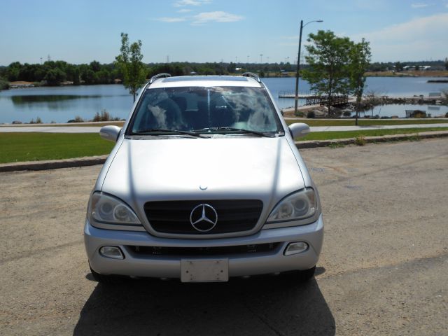 2002 Mercedes-Benz M-Class AWD Wagon Automatic VERY NICE