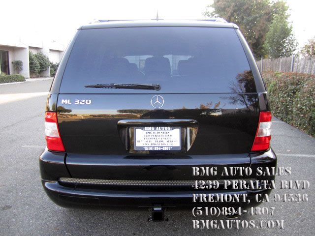 2002 Mercedes-Benz M-Class AWD Wagon Automatic VERY NICE