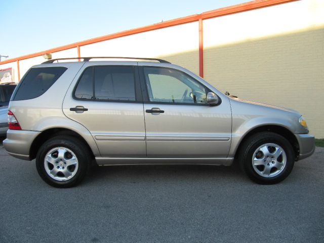 2002 Mercedes-Benz M-Class AWD Wagon Automatic VERY NICE