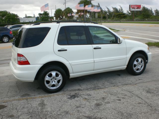 2002 Mercedes-Benz M-Class AWD Wagon Automatic VERY NICE
