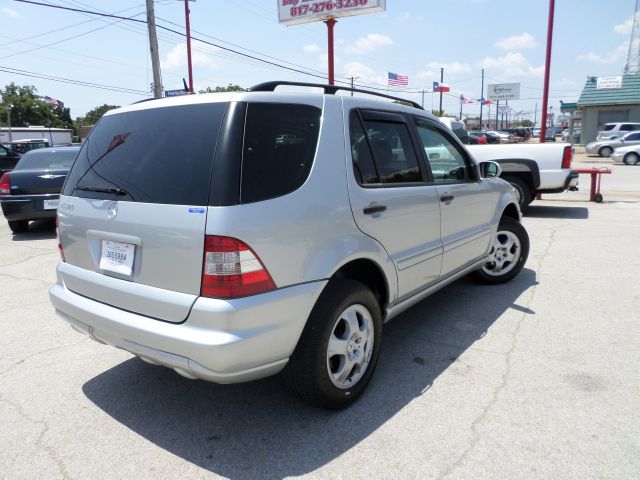 2002 Mercedes-Benz M-Class AWD Wagon Automatic VERY NICE
