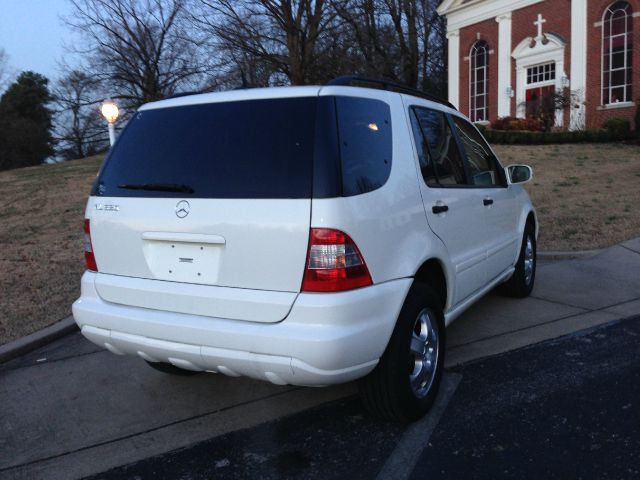 2003 Mercedes-Benz M-Class AWD Wagon Automatic VERY NICE