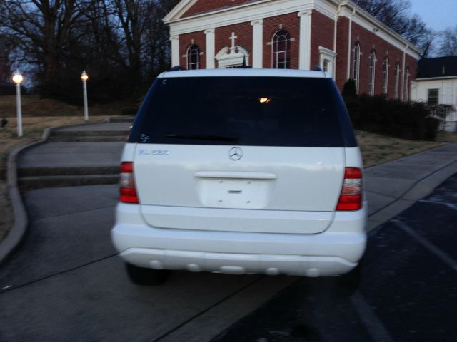 2003 Mercedes-Benz M-Class AWD Wagon Automatic VERY NICE