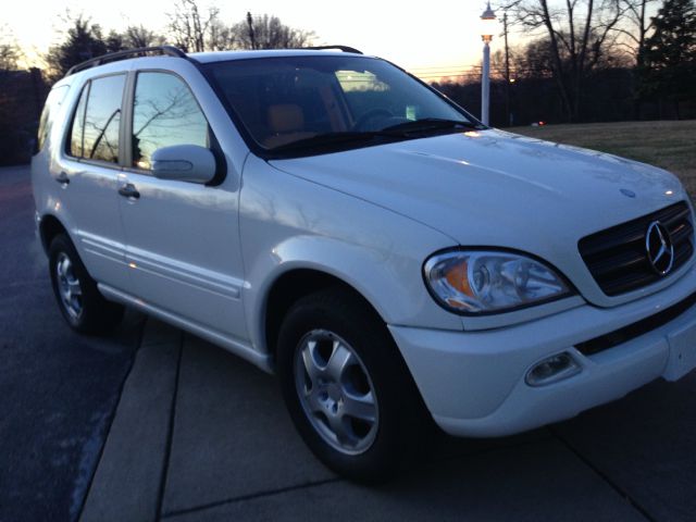 2003 Mercedes-Benz M-Class AWD Wagon Automatic VERY NICE