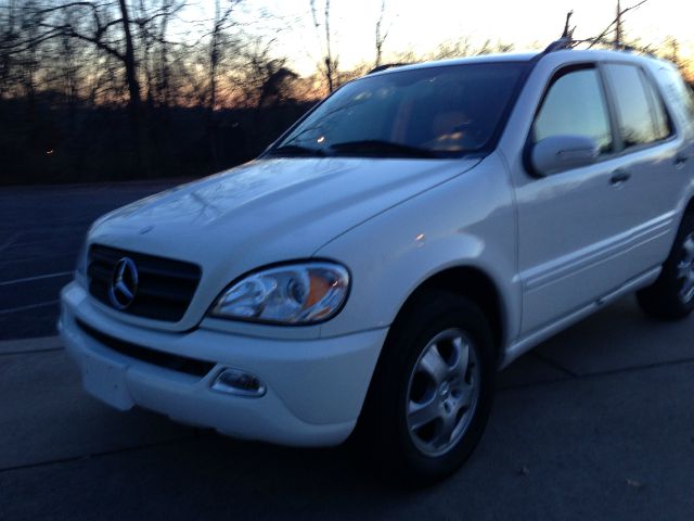 2003 Mercedes-Benz M-Class AWD Wagon Automatic VERY NICE