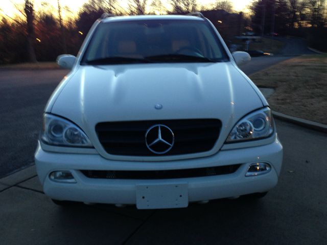 2003 Mercedes-Benz M-Class AWD Wagon Automatic VERY NICE