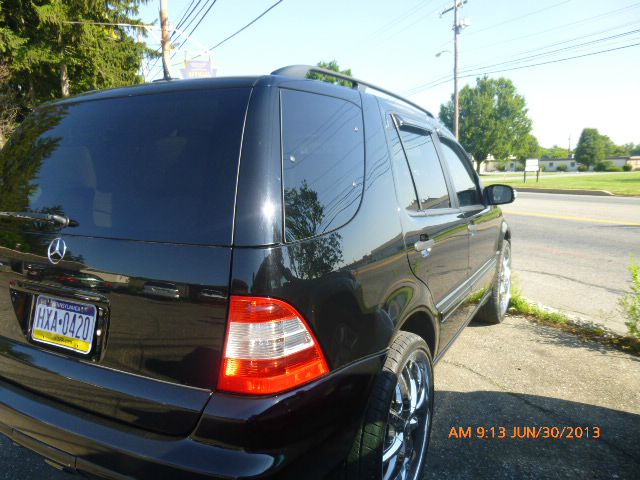 2003 Mercedes-Benz M-Class AWD Wagon Automatic VERY NICE