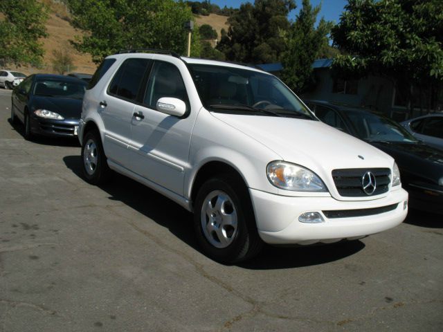 2003 Mercedes-Benz M-Class SES 5dr