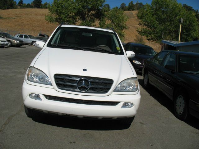 2003 Mercedes-Benz M-Class SES 5dr