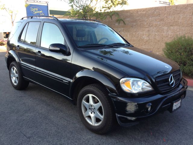 2003 Mercedes-Benz M-Class AWD Wagon Automatic VERY NICE