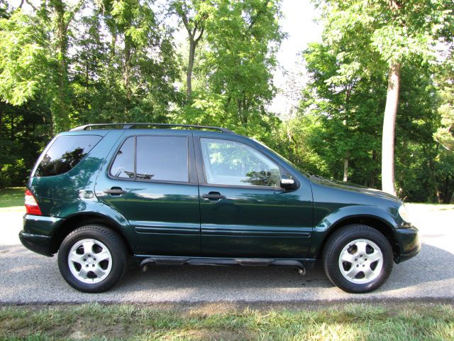 2003 Mercedes-Benz M-Class SES 5dr