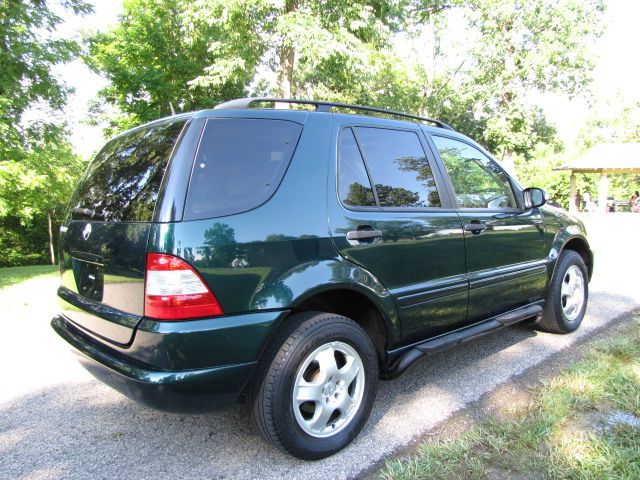 2003 Mercedes-Benz M-Class SES 5dr