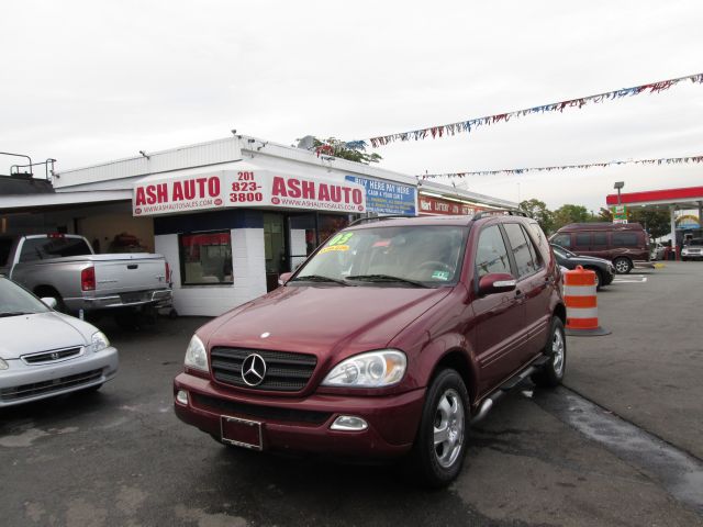 2003 Mercedes-Benz M-Class SES 5dr