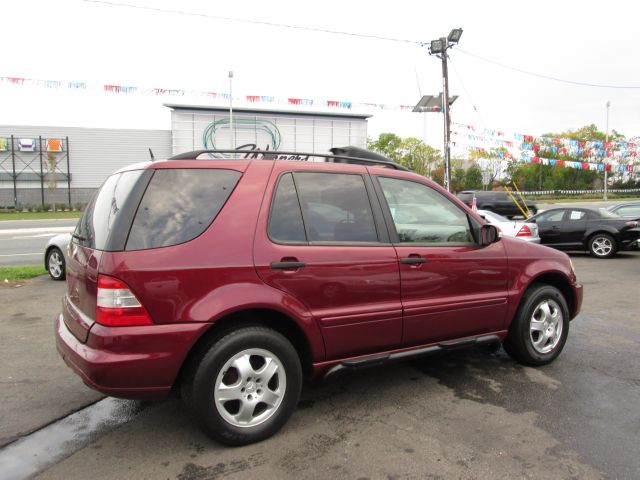 2003 Mercedes-Benz M-Class SES 5dr
