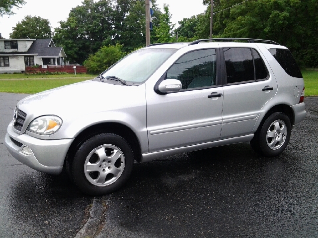 2003 Mercedes-Benz M-Class SES 5dr