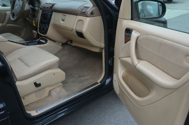 2003 Mercedes-Benz M-Class AWD Wagon Automatic VERY NICE