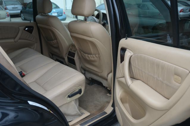 2003 Mercedes-Benz M-Class AWD Wagon Automatic VERY NICE