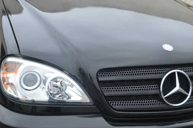 2003 Mercedes-Benz M-Class AWD Wagon Automatic VERY NICE