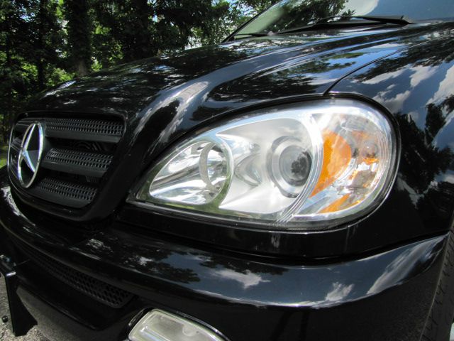 2004 Mercedes-Benz M-Class SES 5dr