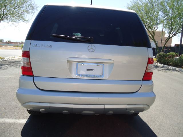 2004 Mercedes-Benz M-Class SES 5dr