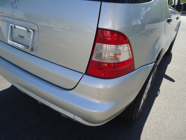 2004 Mercedes-Benz M-Class SES 5dr