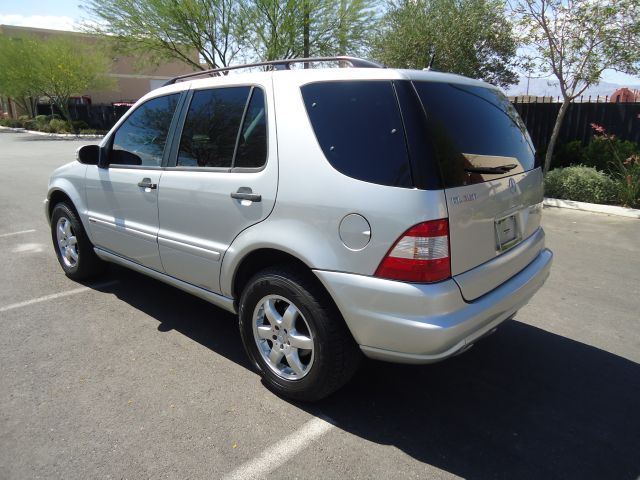 2004 Mercedes-Benz M-Class SES 5dr