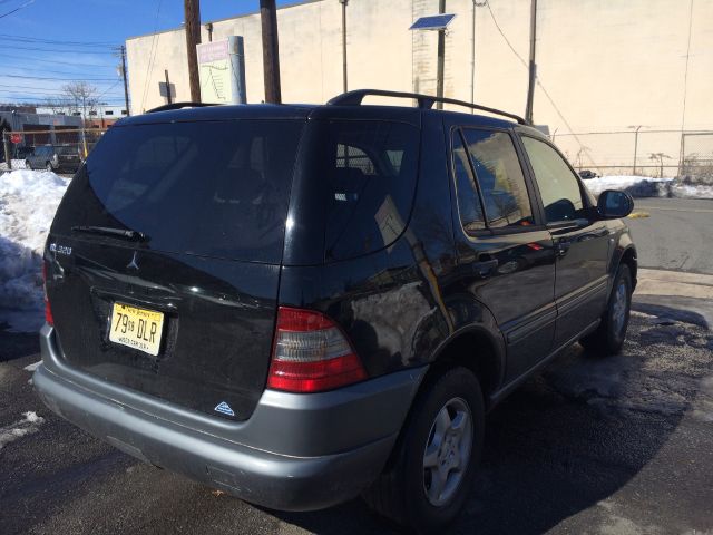 2004 Mercedes-Benz M-Class Regular Cab 4WD