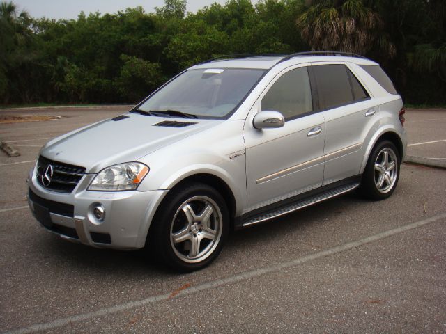 2007 Mercedes-Benz M-Class 4dr Sdn SE RWD