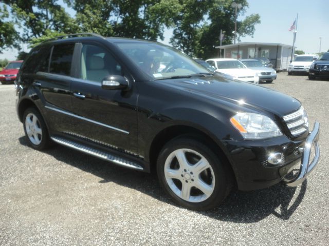 2008 Mercedes-Benz M-Class GS 2+2